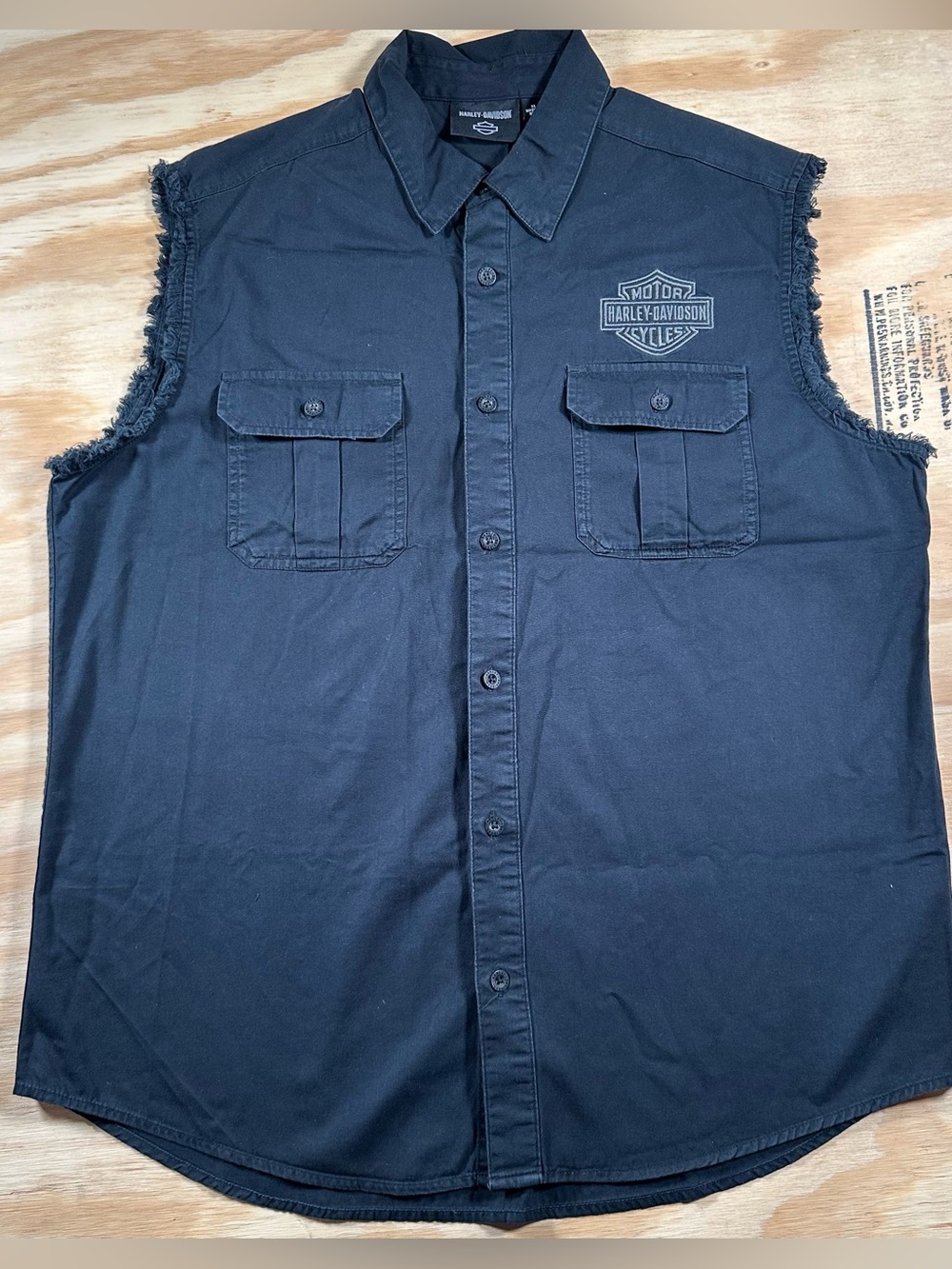 Harley-Davidson Men’s Black Sleeveless Button-Up Shirt